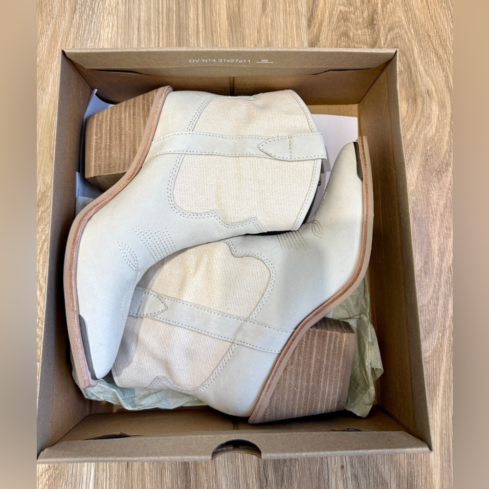 Dolce Vita Nashe Western Bootie – Ivory Nubuck Size 7.5 LNC